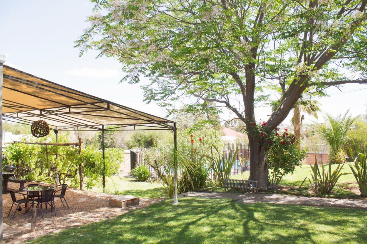Haus Holzapfel Beaufort West Exterior foto